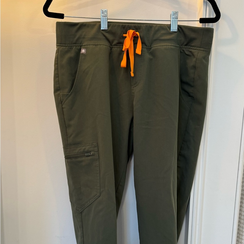 Figs scrub pants joggers